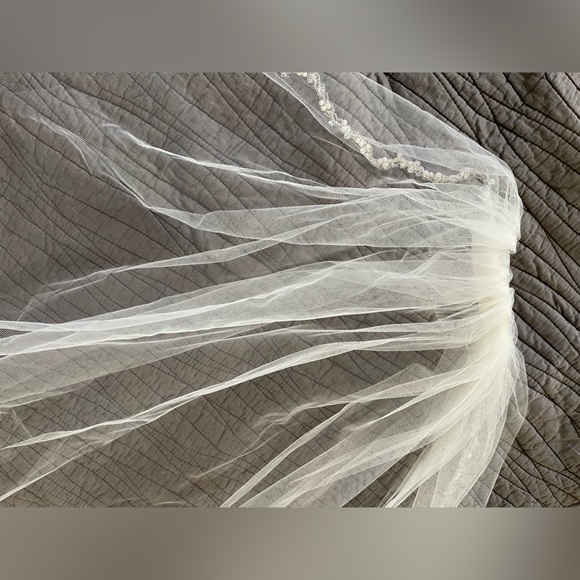 White Bridal Veil Beaded Scallop Edge Fingertip Pearls Clear Beads Wedding Comb - Picture 6 of 8